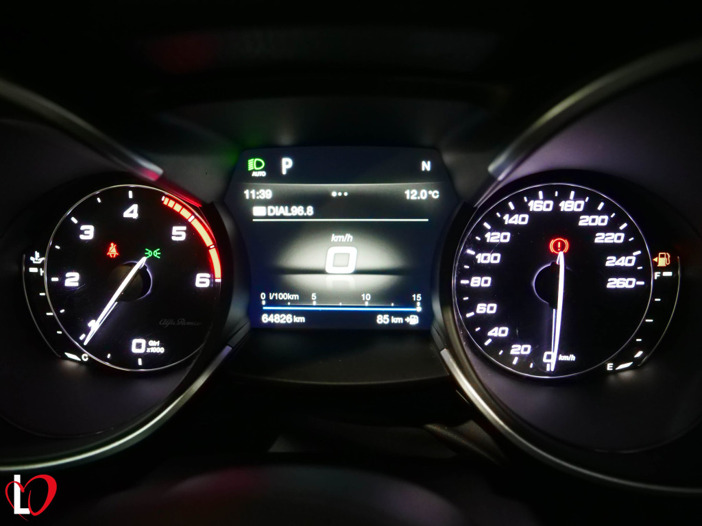 ALFA ROMEO STELVIO 2.2 D AUTOM. Q4 EXECUTIVE 210 de segunda mano