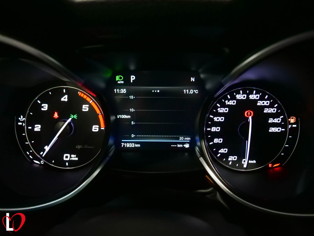 ALFA ROMEO STELVIO 2.2 D AUTOM. Q4 EXECUTIVE 210 de segunda mano