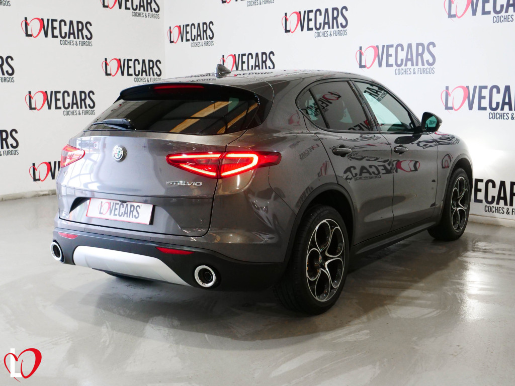 ALFA ROMEO STELVIO 2.2 D AUTOM. Q4 EXECUTIVE 210 de segunda mano