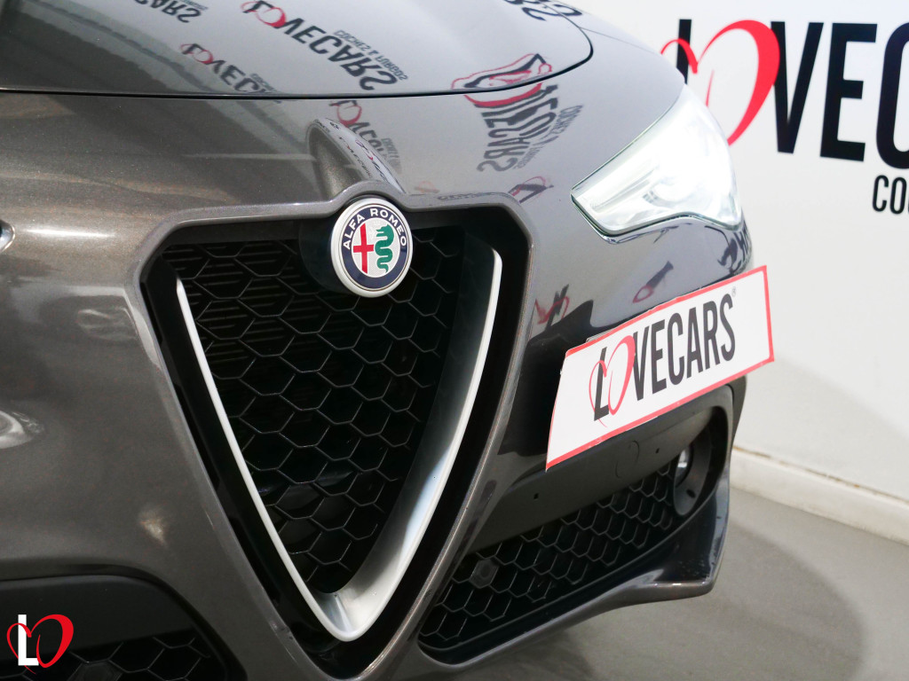ALFA ROMEO STELVIO 2.2 D AUTOM. Q4 EXECUTIVE 210 de segunda mano