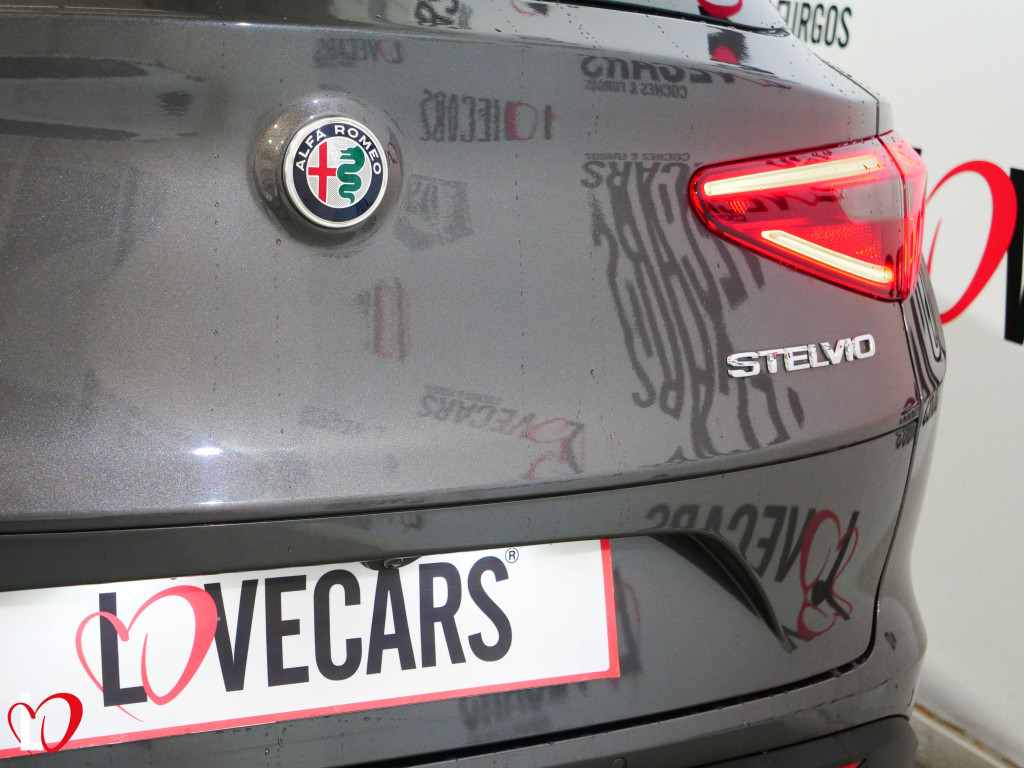 ALFA ROMEO STELVIO 2.2 D AUTOM. Q4 EXECUTIVE 210 de segunda mano