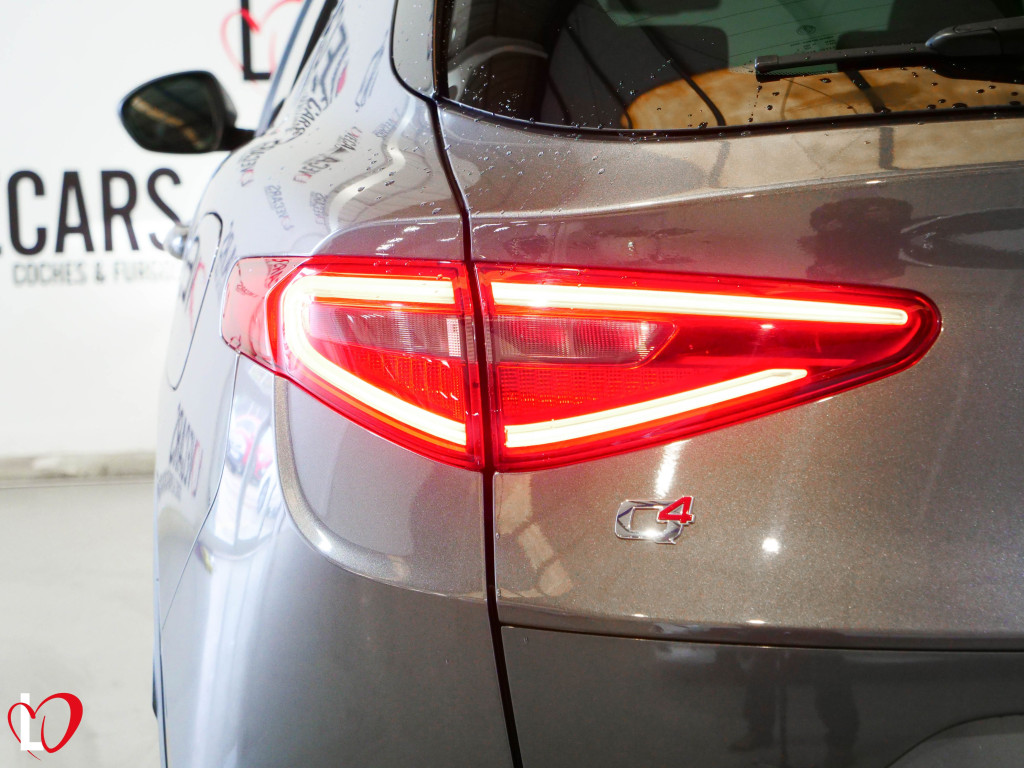 ALFA ROMEO STELVIO 2.2 D AUTOM. Q4 EXECUTIVE 210 de segunda mano