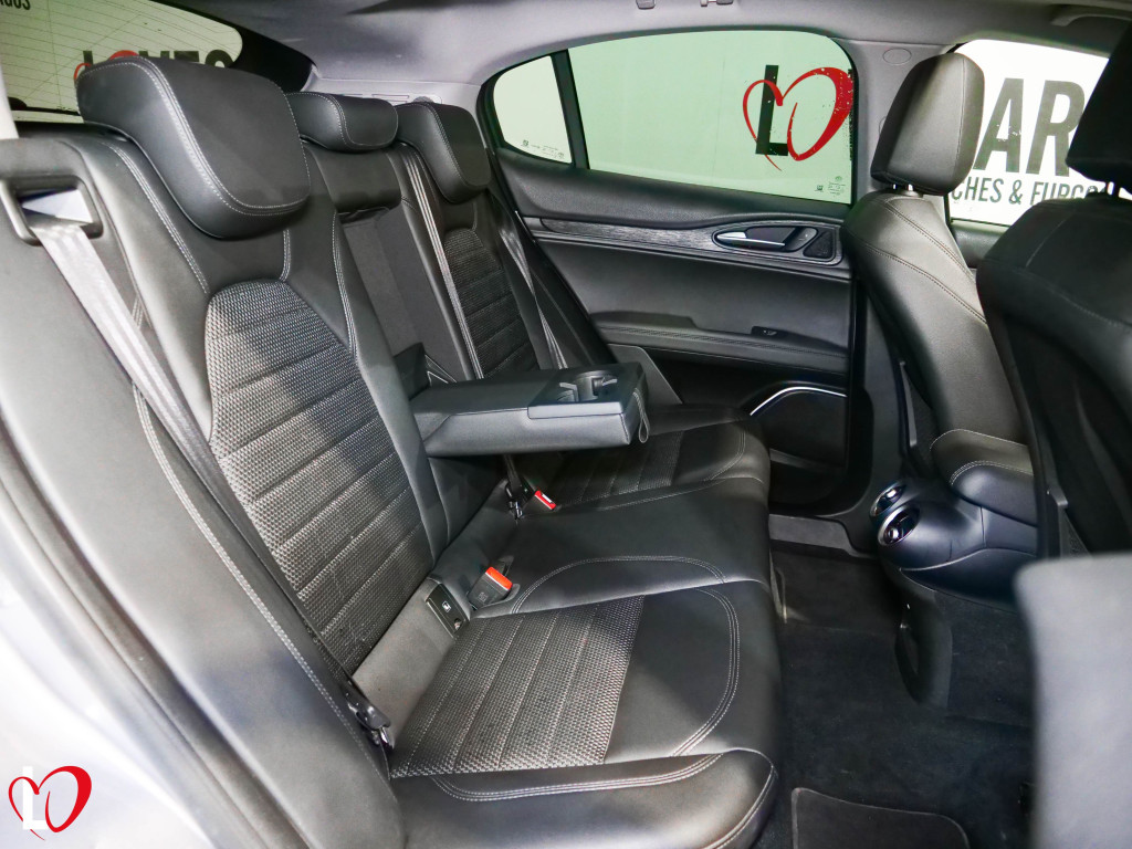 ALFA ROMEO STELVIO 2.2 D AUTOM. Q4 EXECUTIVE TECHO 210 de segunda mano