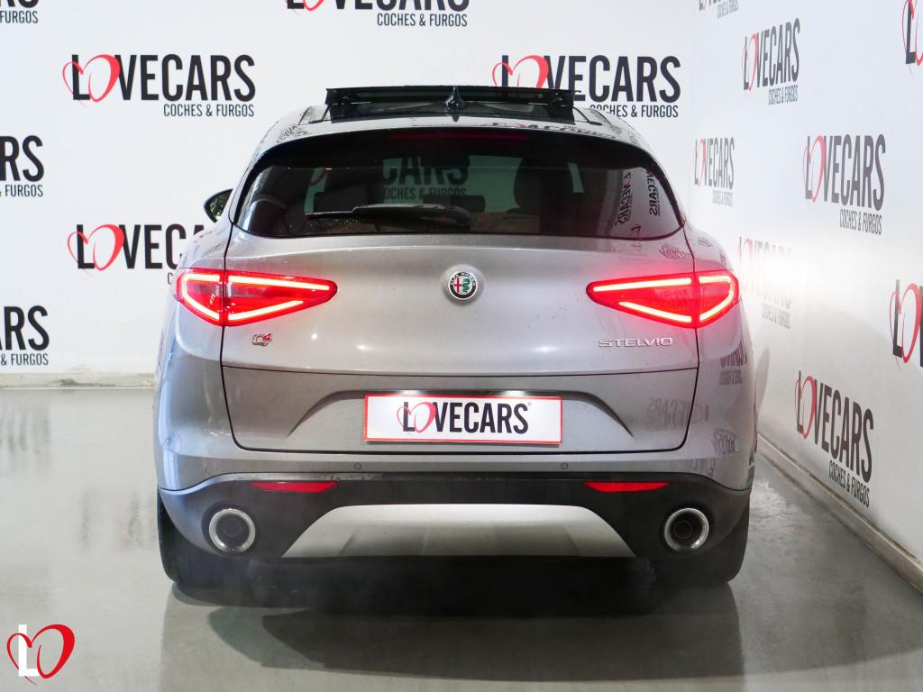 ALFA ROMEO STELVIO 2.2 D AUTOM. Q4 EXECUTIVE TECHO 210 de segunda mano