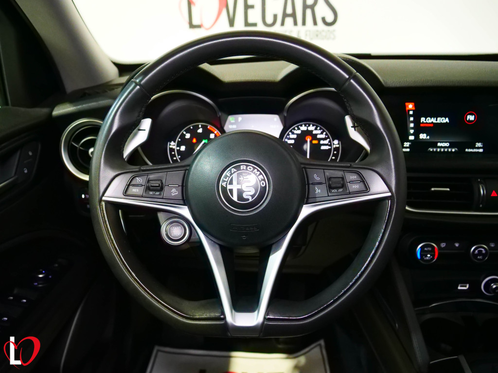 ALFA ROMEO STELVIO 2.2 D AUTOM. Q4 EXECUTIVE TECHO 210 de segunda mano