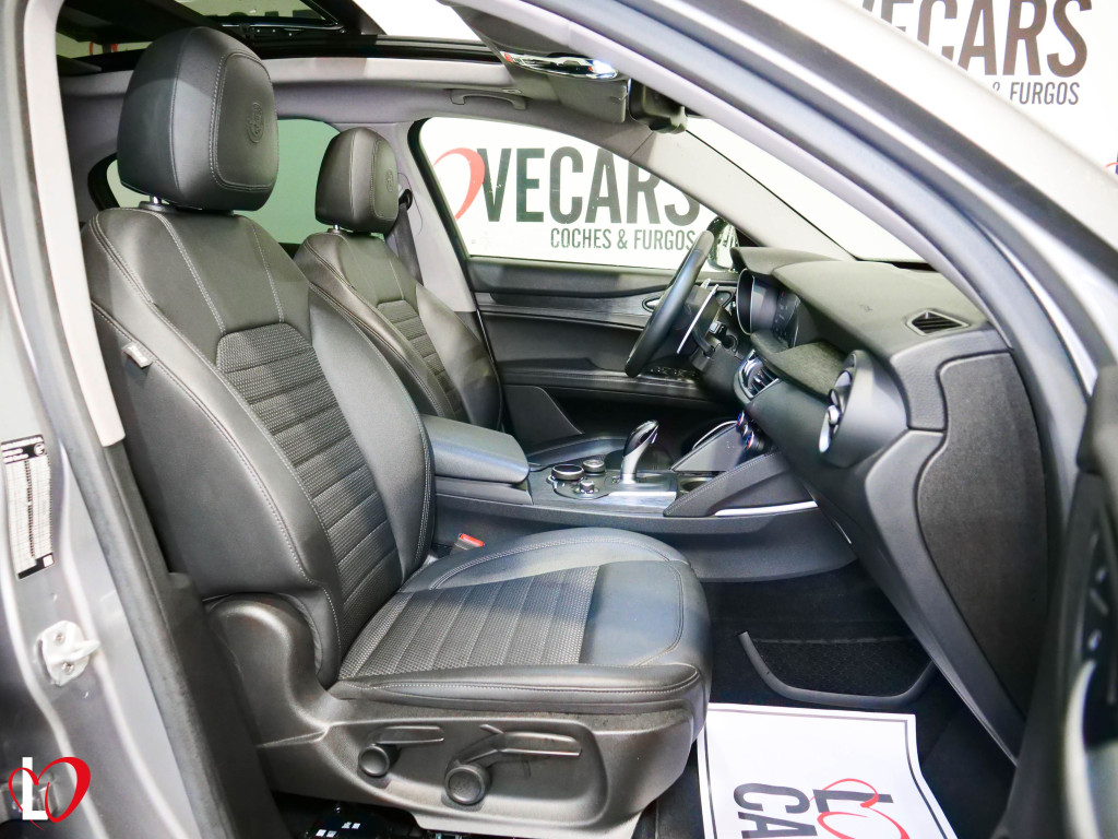 ALFA ROMEO STELVIO 2.2 D AUTOM. Q4 EXECUTIVE TECHO 210 de segunda mano