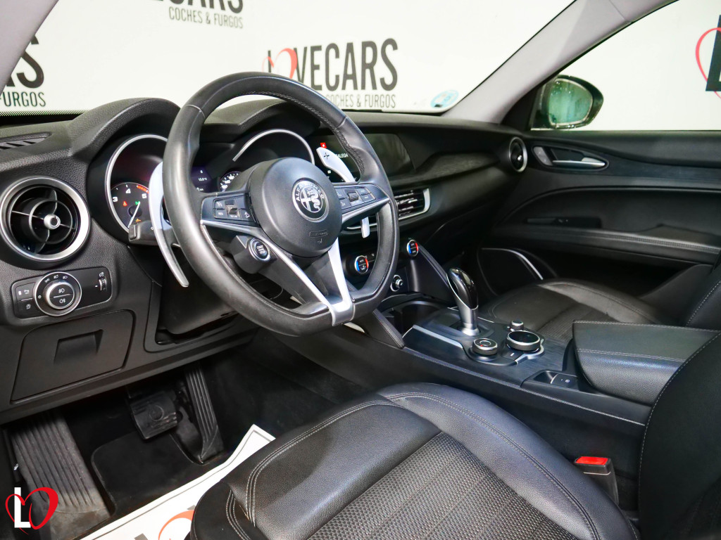 ALFA ROMEO STELVIO 2.2 D AUTOM. Q4 EXECUTIVE TECHO 210 de segunda mano