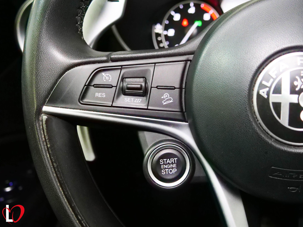 ALFA ROMEO STELVIO 2.2 D AUTOM. Q4 EXECUTIVE TECHO 210 de segunda mano