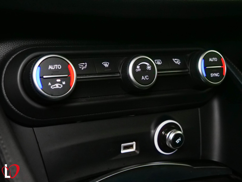 ALFA ROMEO STELVIO 2.2 D AUTOM. Q4 EXECUTIVE TECHO 210 de segunda mano