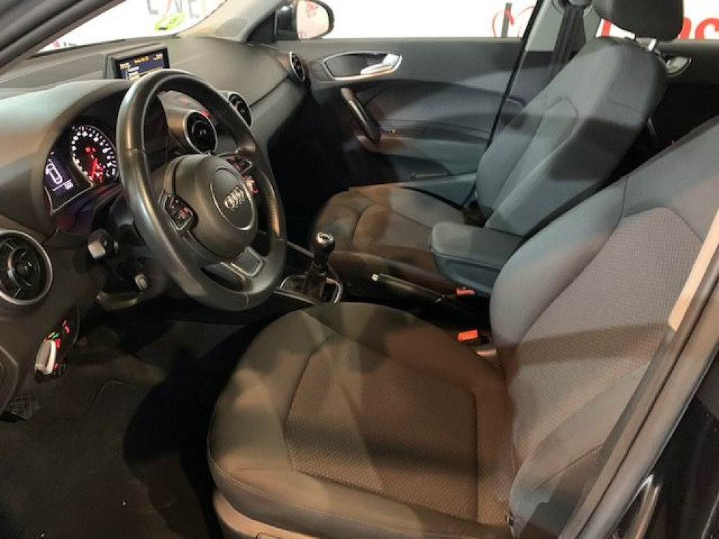 AUDI A1 SPORTBACK 1.0 TFSI ATTRACTION de segunda mano