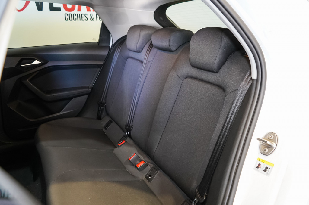 AUDI A1 SPORTBACK 30 TFSI 1.0 BASIC 6 VEL 115 de segunda mano