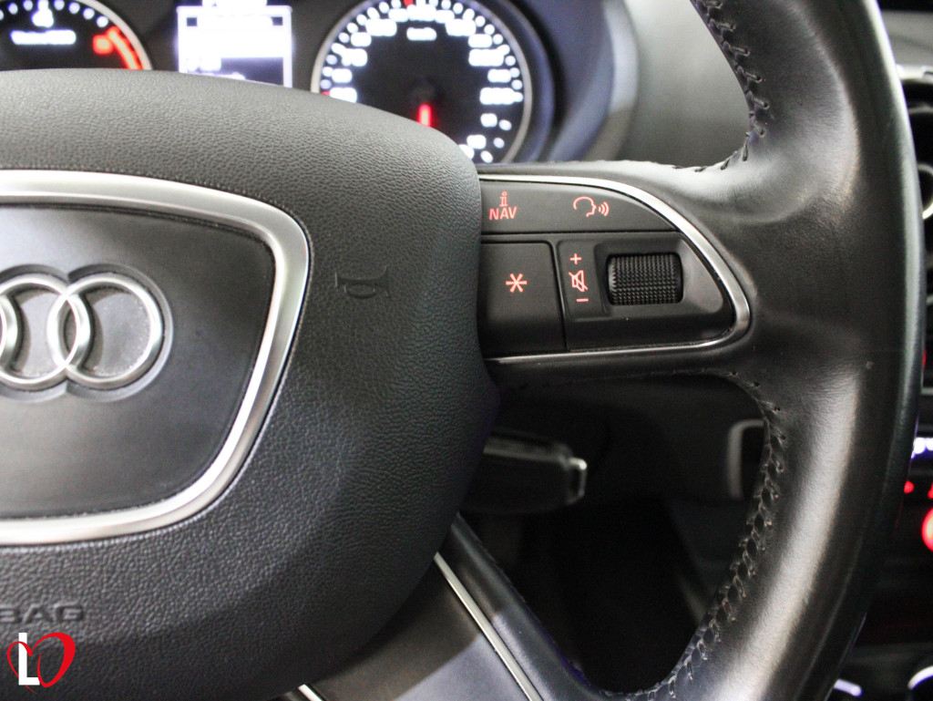 AUDI A3 1.6 TDI ADRENALIN SLINE TECHO 110 de segunda mano