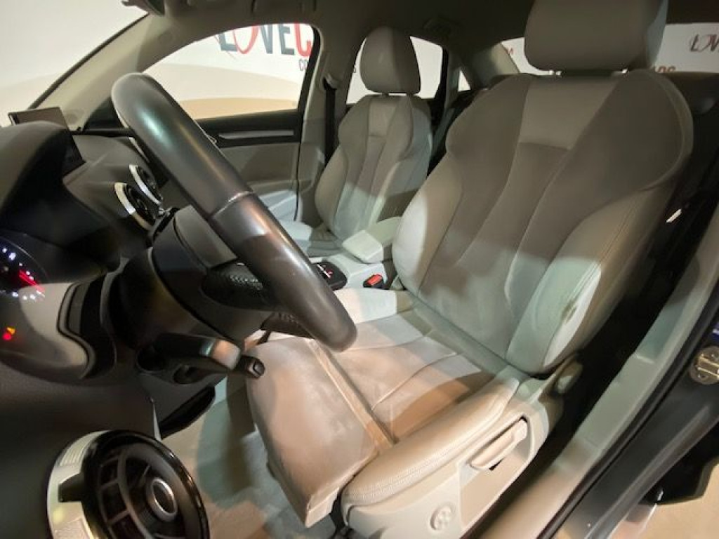 AUDI A3 SEDAN 2.0 TDI S-TRONIC AMBIENTE 150CV de segunda mano