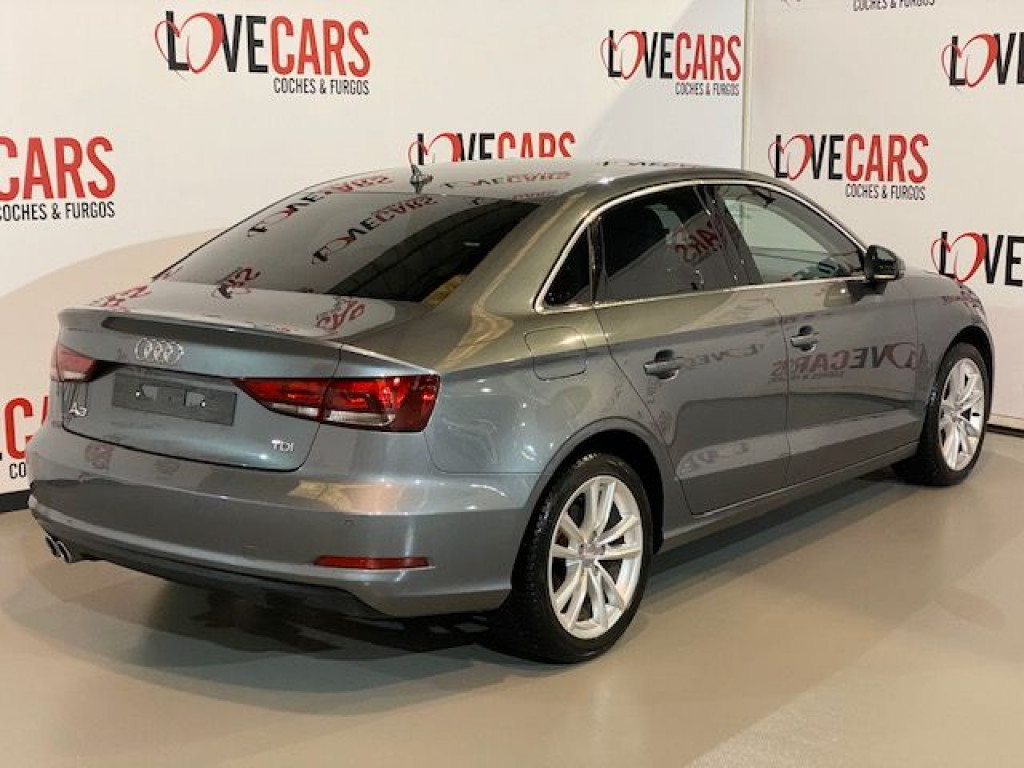AUDI A3 SEDAN 2.0 TDI S-TRONIC AMBIENTE 150CV de segunda mano