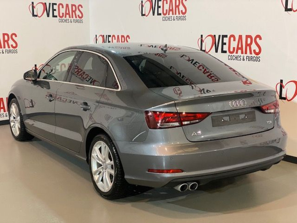 AUDI A3 SEDAN 2.0 TDI S-TRONIC AMBIENTE 150CV de segunda mano