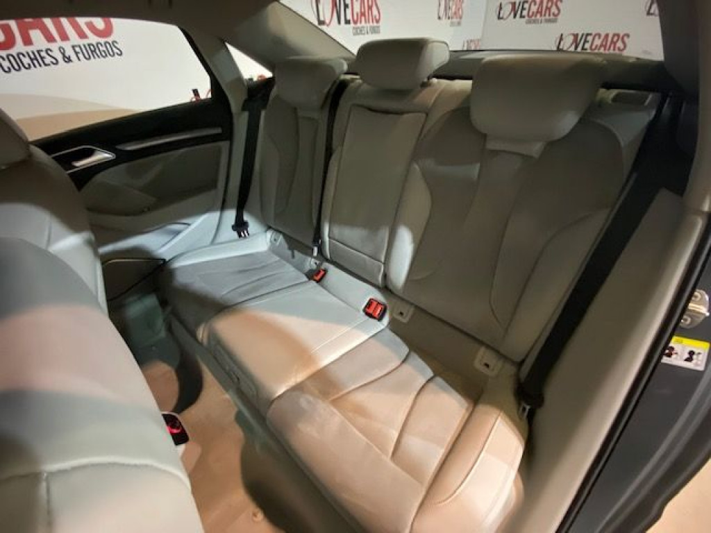 AUDI A3 SEDAN 2.0 TDI S-TRONIC AMBIENTE 150CV de segunda mano