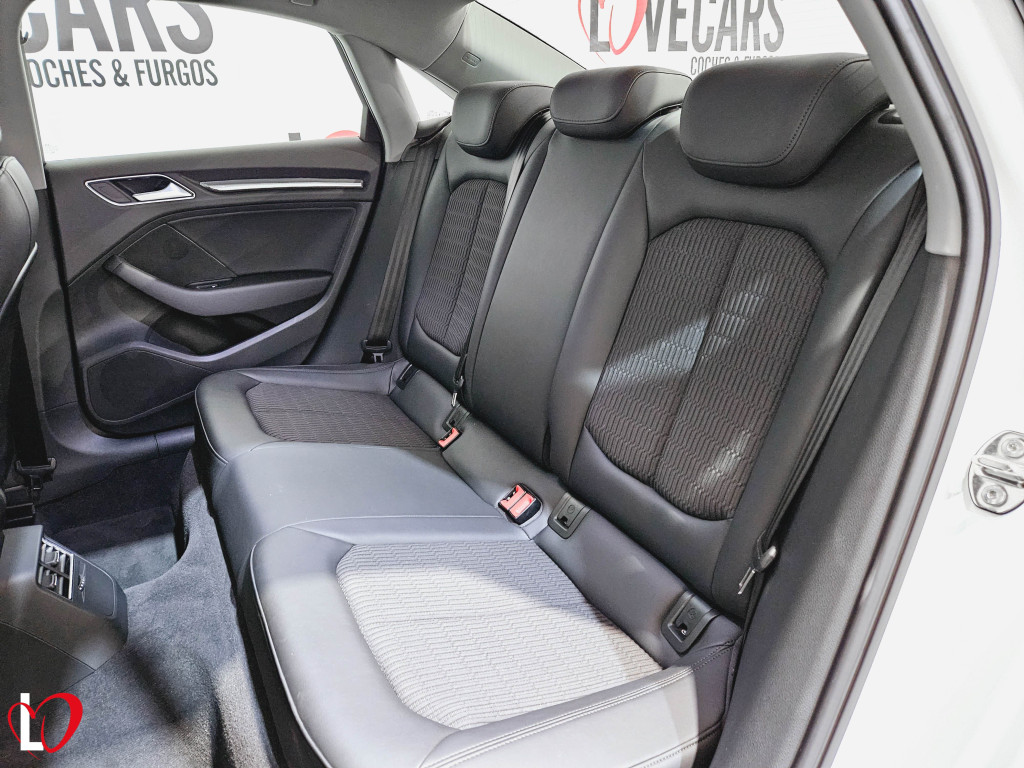 AUDI A3 SEDAN 35 TDI S TRONIC DESIGN 150 de segunda mano