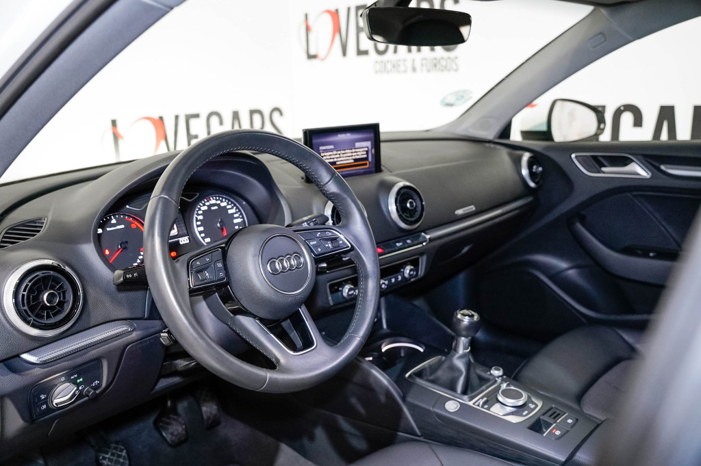 AUDI A3 SEDAN DESIGN 30 TDI 116 de segunda mano