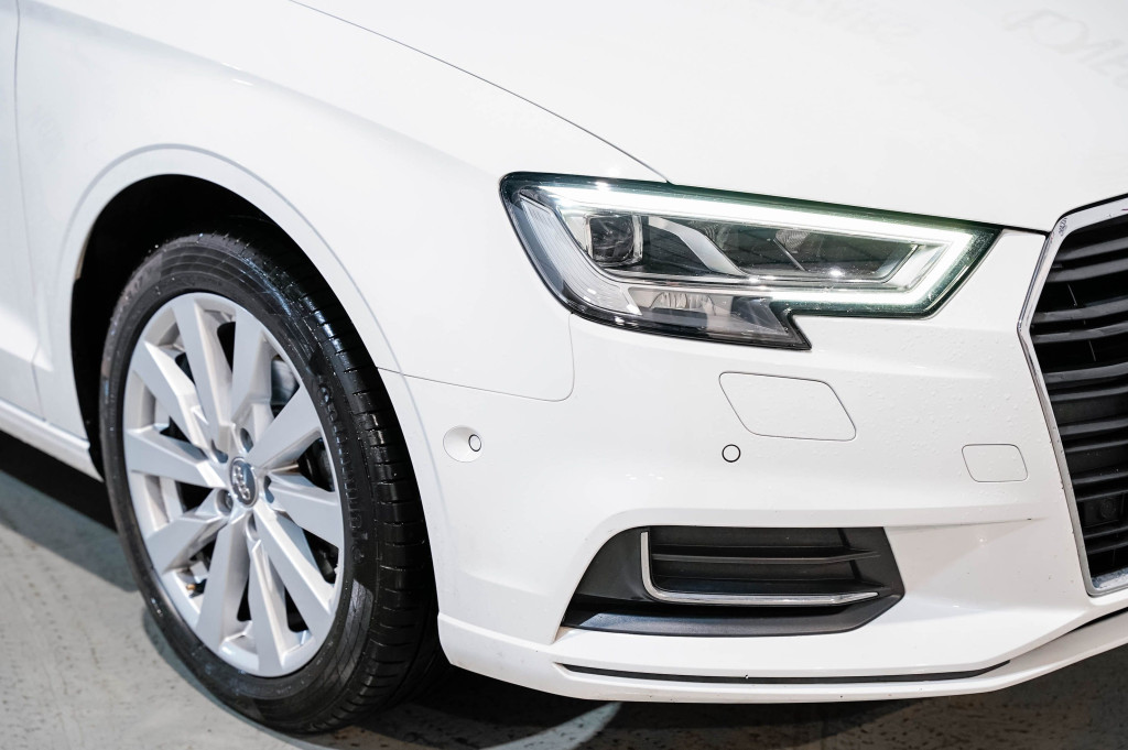 AUDI A3 SEDAN DESIGN 30 TDI 116 de segunda mano