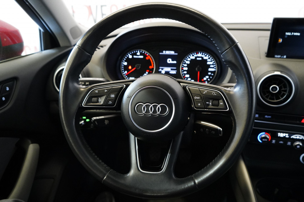 AUDI A3 SPORTBACK 1.6 TDI BUSINESS 110 de segunda mano