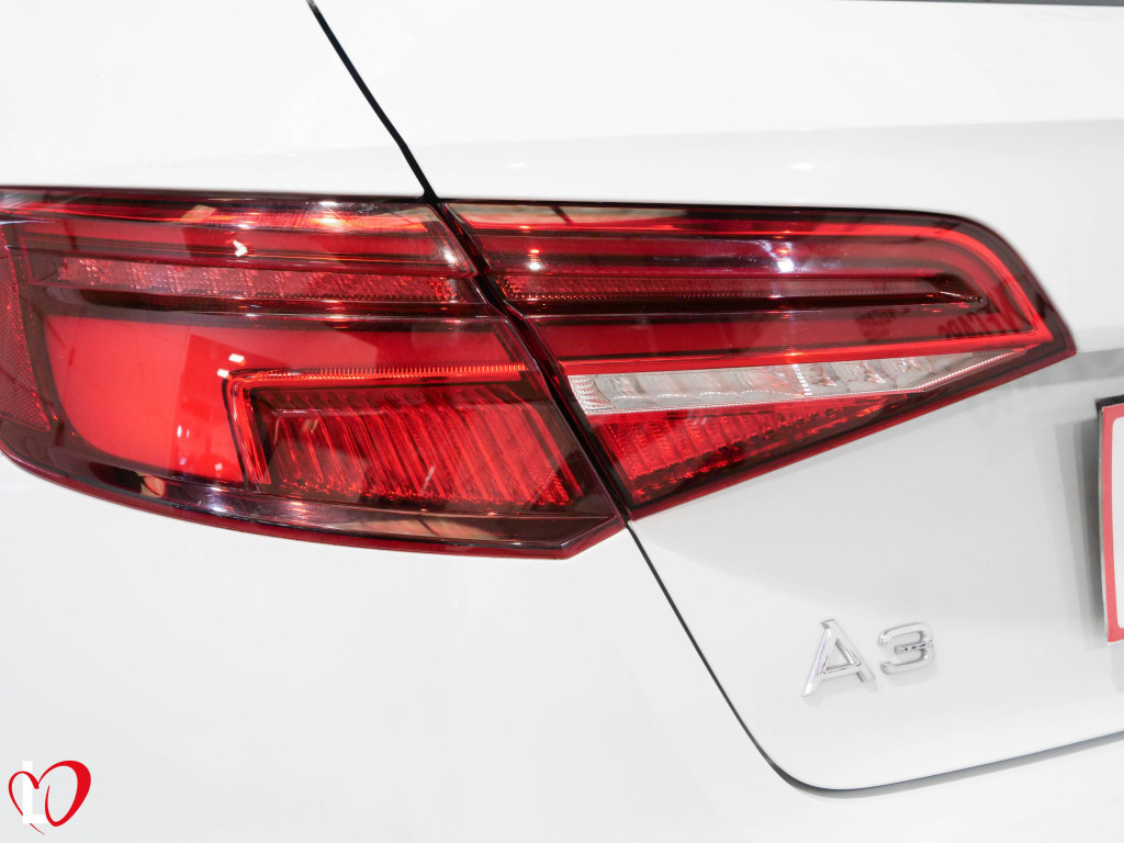 AUDI A3 SPORTBACK 30 TFSI S LINE TECHO 115 de segunda mano