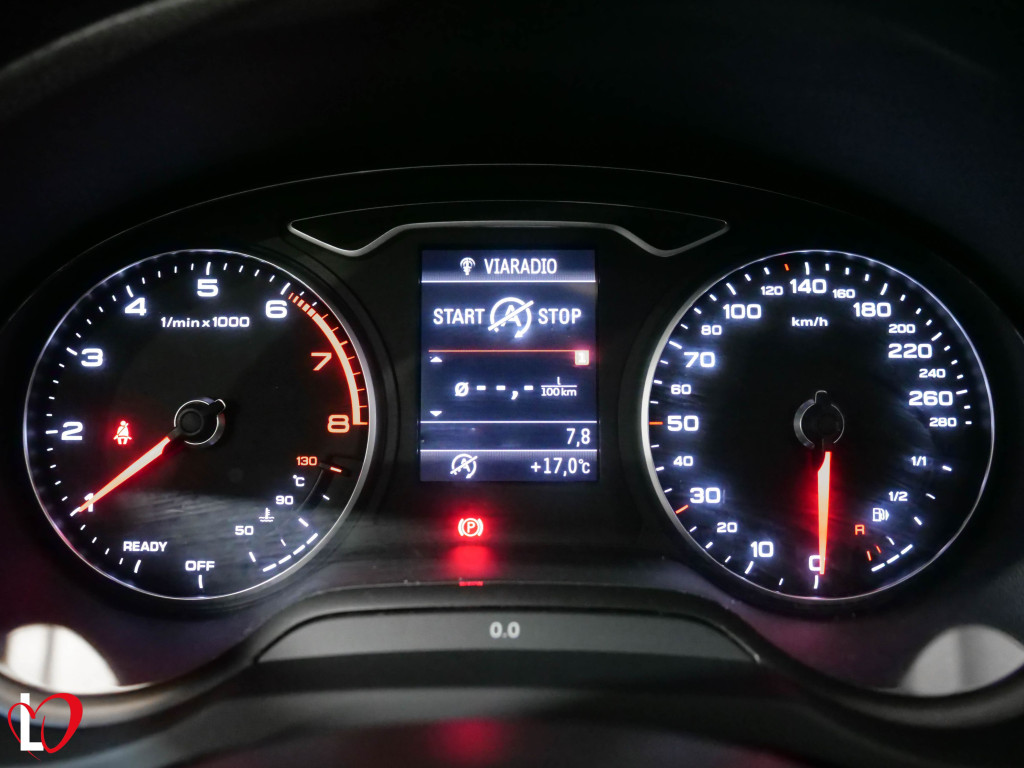 AUDI A3 SPORTBACK 30 TFSI S LINE TECHO 115 de segunda mano