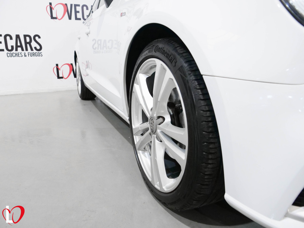 AUDI A3 SPORTBACK 30 TFSI S LINE TECHO 115 de segunda mano
