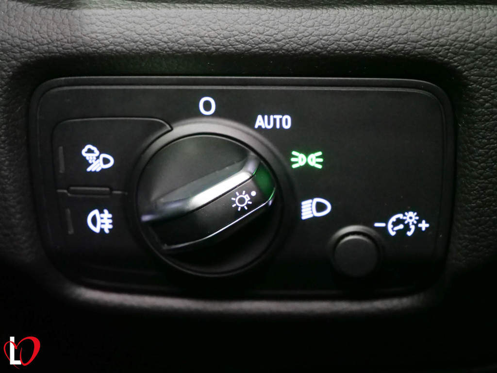 AUDI A3 SPORTBACK 30 TFSI S LINE TECHO 115 de segunda mano