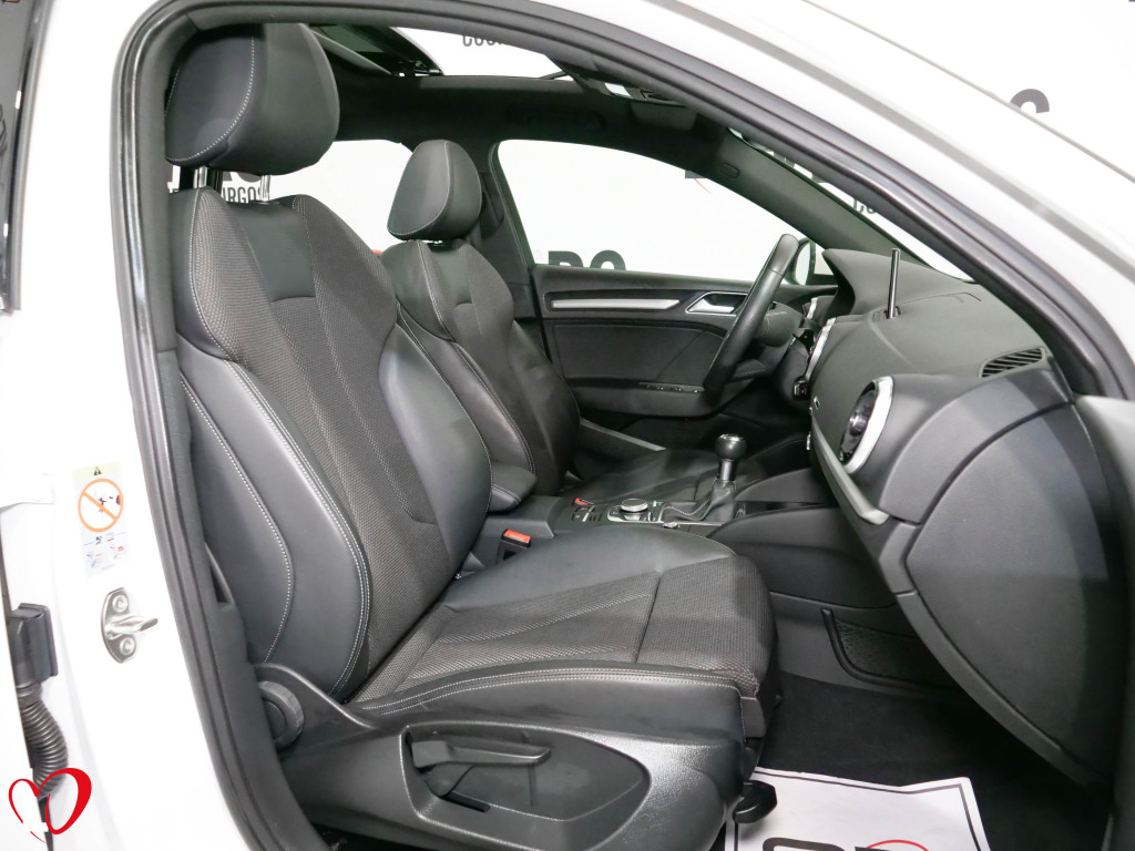 AUDI A3 SPORTBACK 30 TFSI S LINE TECHO 115 de segunda mano