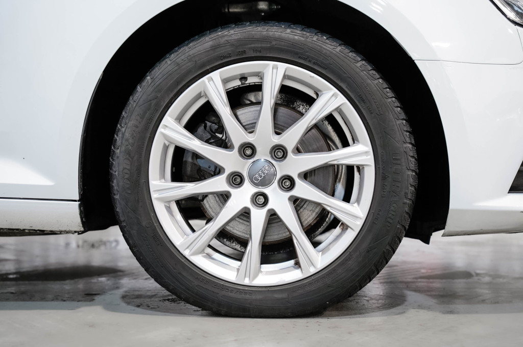 AUDI A4 2.0 TDI ADVANCED EDITION 150 de segunda mano