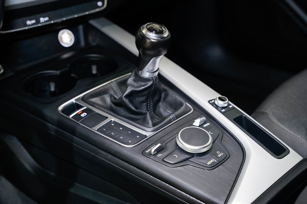 AUDI A4 2.0 TDI ADVANCED EDITION 150 de segunda mano