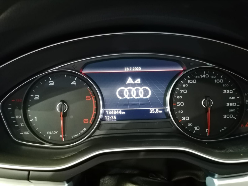 AUDI A4 2.0 TDI AVANT S TRONIC 120CV de segunda mano