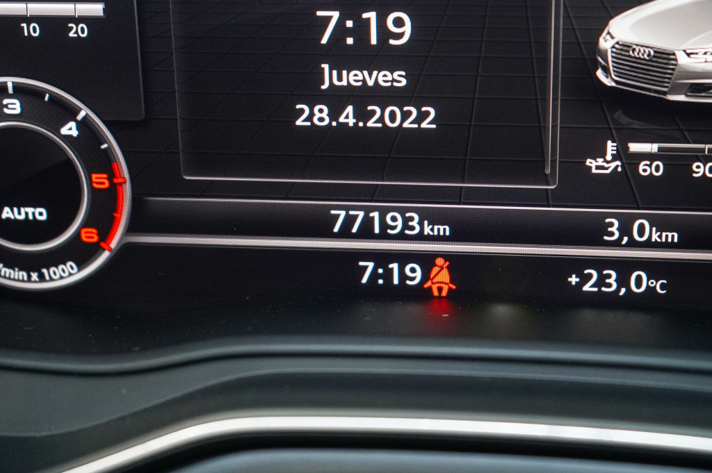 AUDI A4 2.0 TDI S-LINE TECHO 150 de segunda mano