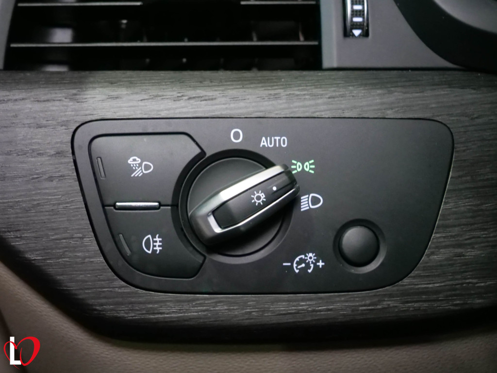 AUDI A4 35 TDI S TRONIC  TECHO 150 de segunda mano
