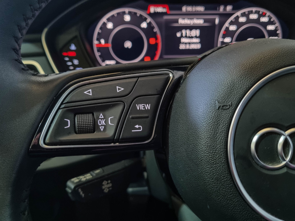 AUDI A4 AVANT 2.0 TDI BLACK LINE EDITION 150 de segunda mano