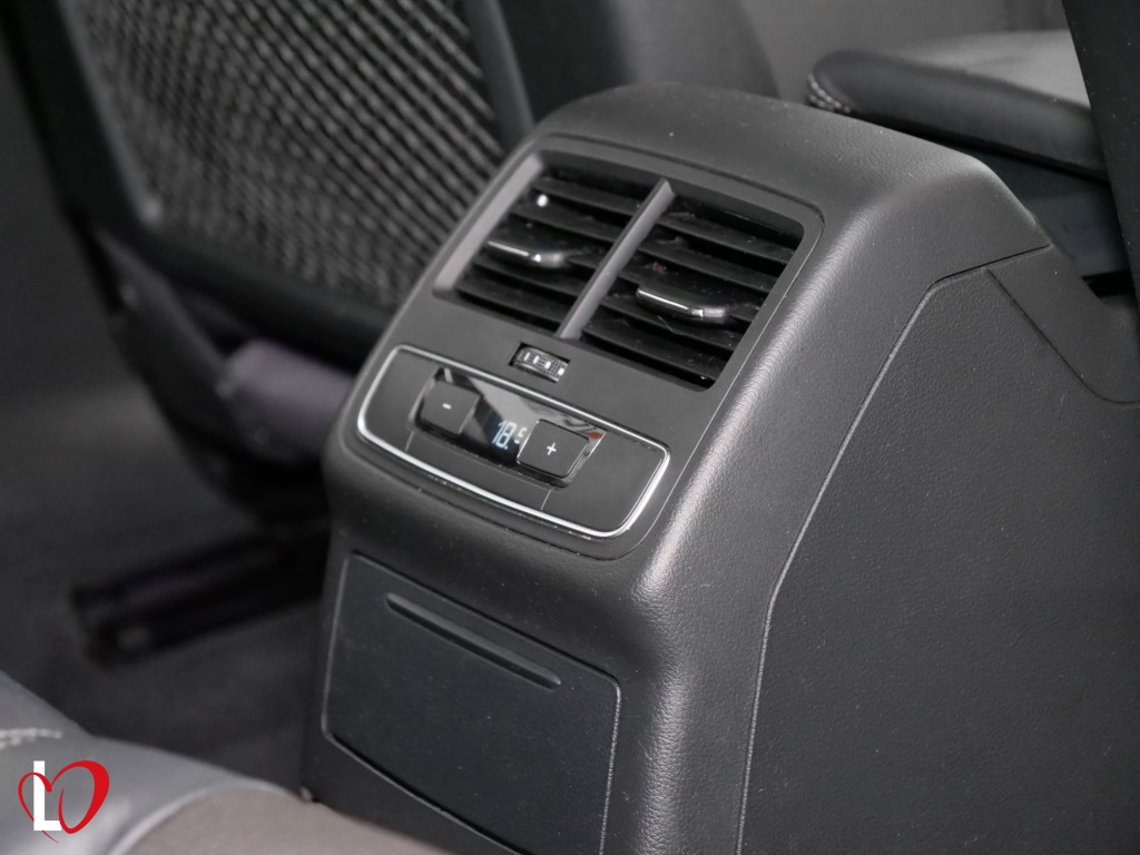 AUDI A4 AVANT 2.0 TDI S LINE 150 de segunda mano