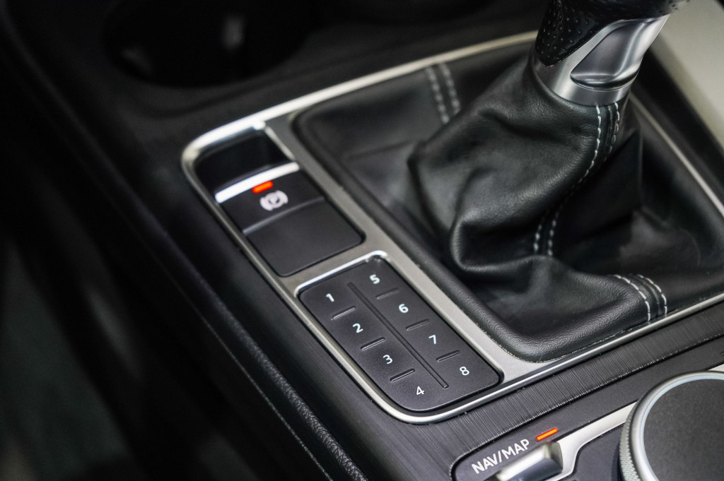 AUDI A4 AVANT 2.0 TDI S-LINE AVANT 150 de segunda mano