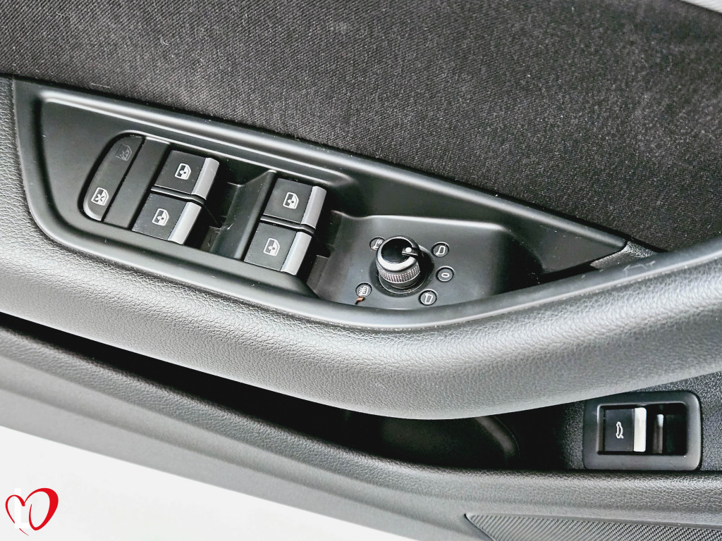 AUDI A4 AVANT 2.0 TDI S LINE EDITION 150 de segunda mano