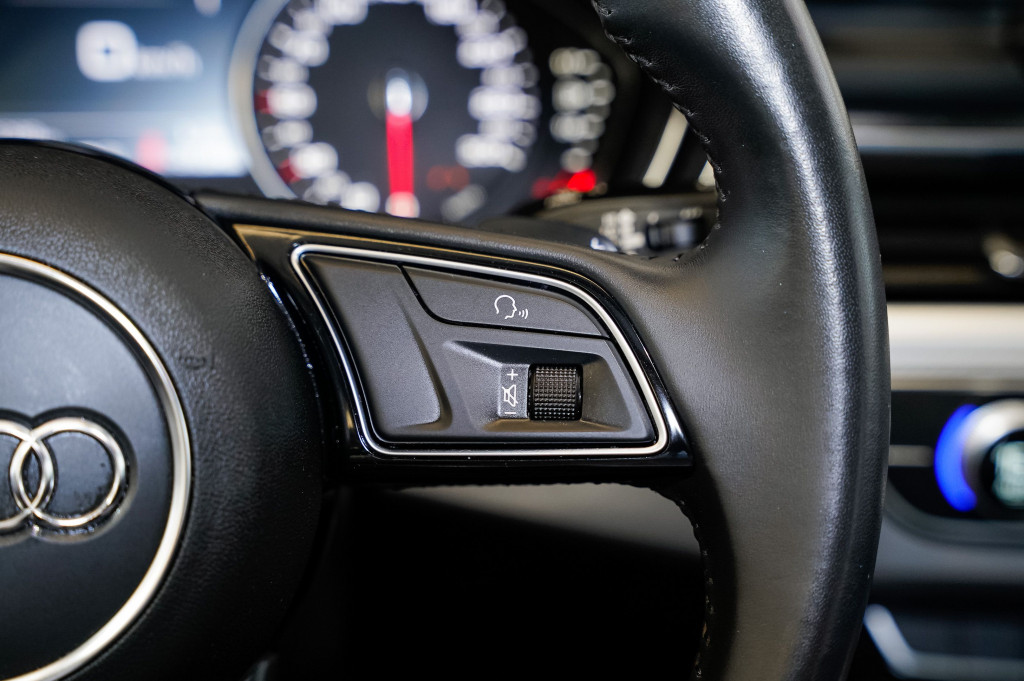 AUDI A4 AVANT 2.0 TDI S TRONIC S LINE 150 de segunda mano