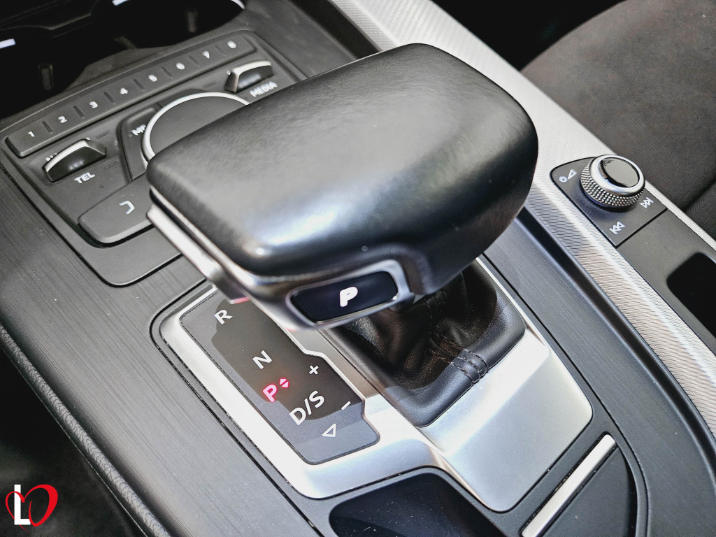 AUDI A4 AVANT 2.0 TDI S TRONIC S LINE 150 de segunda mano
