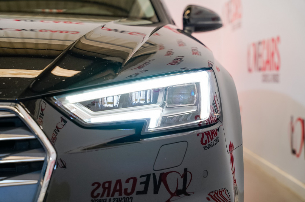 AUDI A4 AVANT 2.0 TDI S TRONIC S LINE 150 de segunda mano