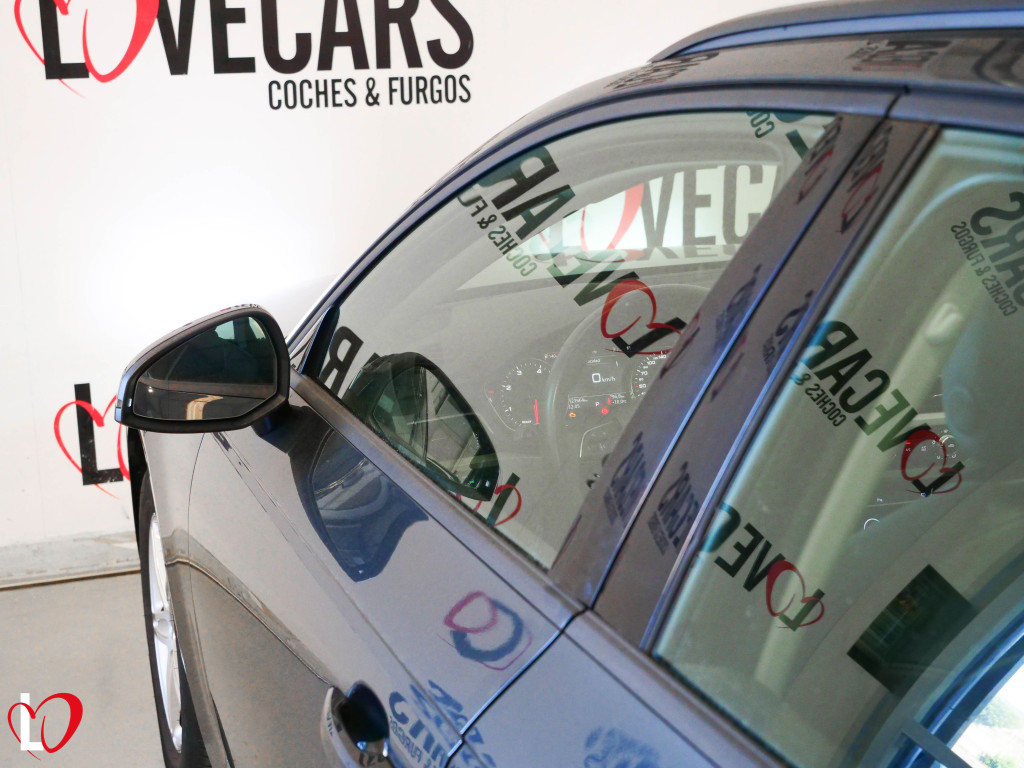 AUDI A4 AVANT 2.0 TDI S TRONIC SPORT TECHO 150 de segunda mano