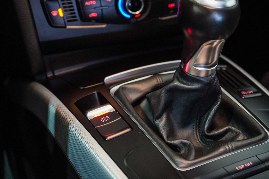 AUDI A4 AVANT 2.0 TDI STYLE 143 de segunda mano