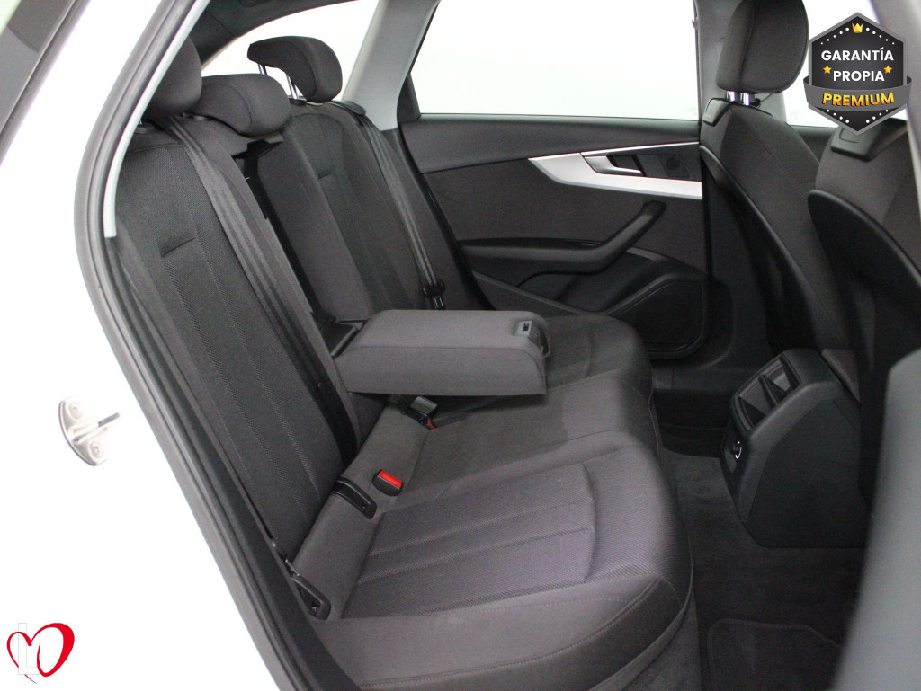AUDI A4 AVANT 30 TDI S TRONIC ADVANCED 136 de segunda mano