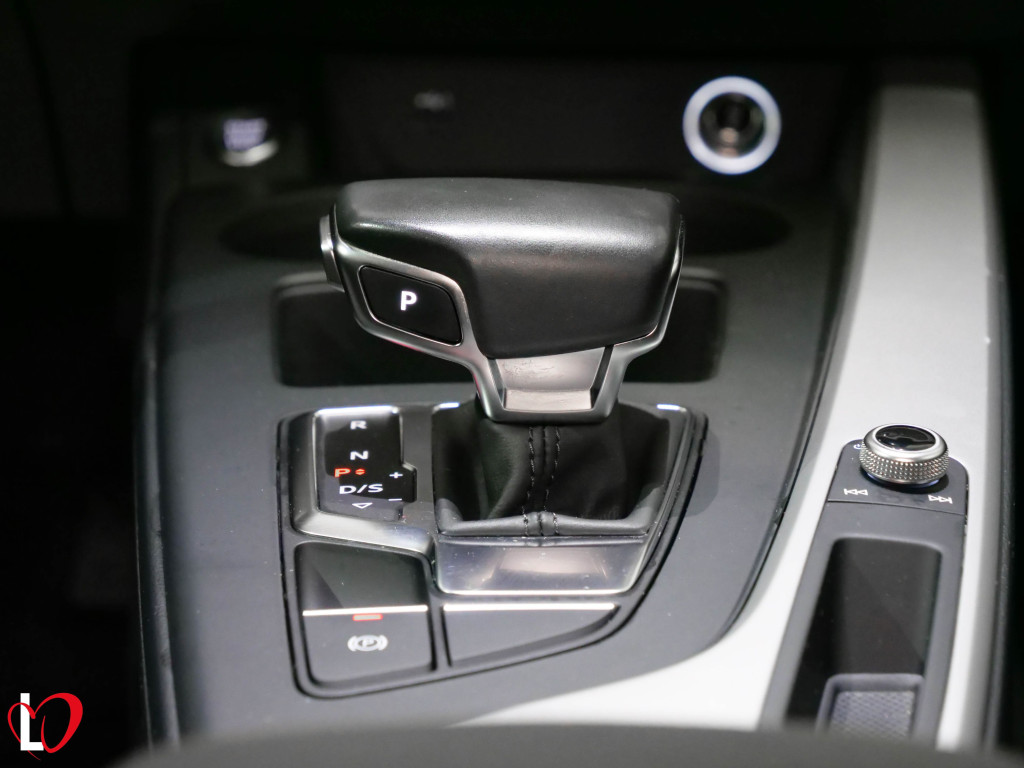 AUDI A4 AVANT 30 TDI S TRONIC ADVANCED 136 de segunda mano