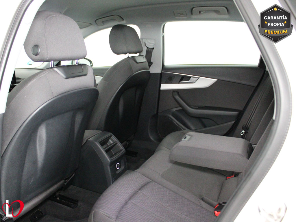AUDI A4 AVANT 30 TDI S TRONIC ADVANCED 136 de segunda mano