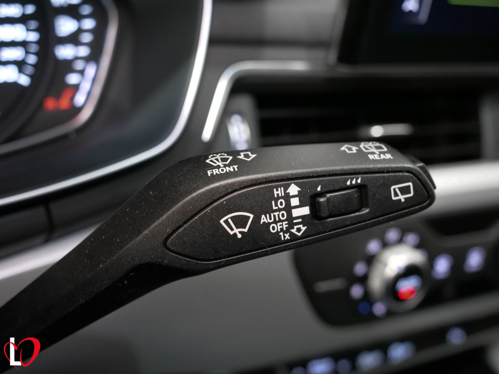 AUDI A4 AVANT 30 TDI S TRONIC ADVANCED 136 de segunda mano