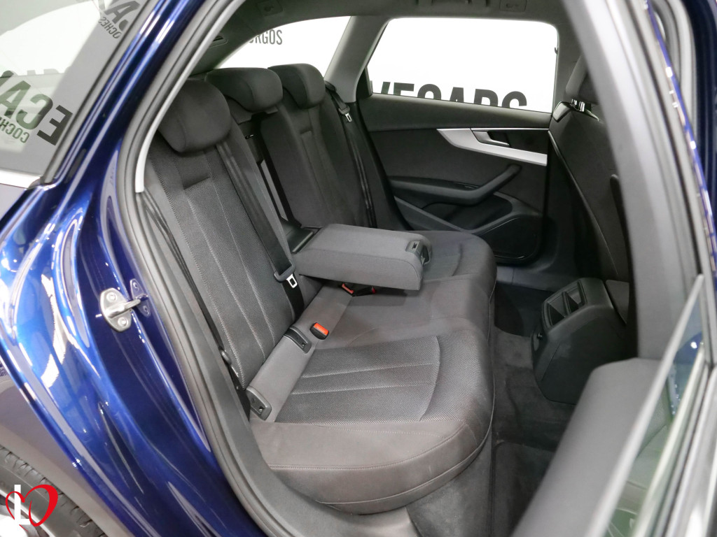 AUDI A4 AVANT 30 TDI S TRONIC ADVANCED 136 de segunda mano