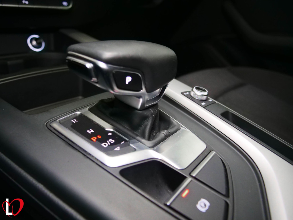 AUDI A4 AVANT 35 TDI S TRONIC ADVANCED 163 de segunda mano