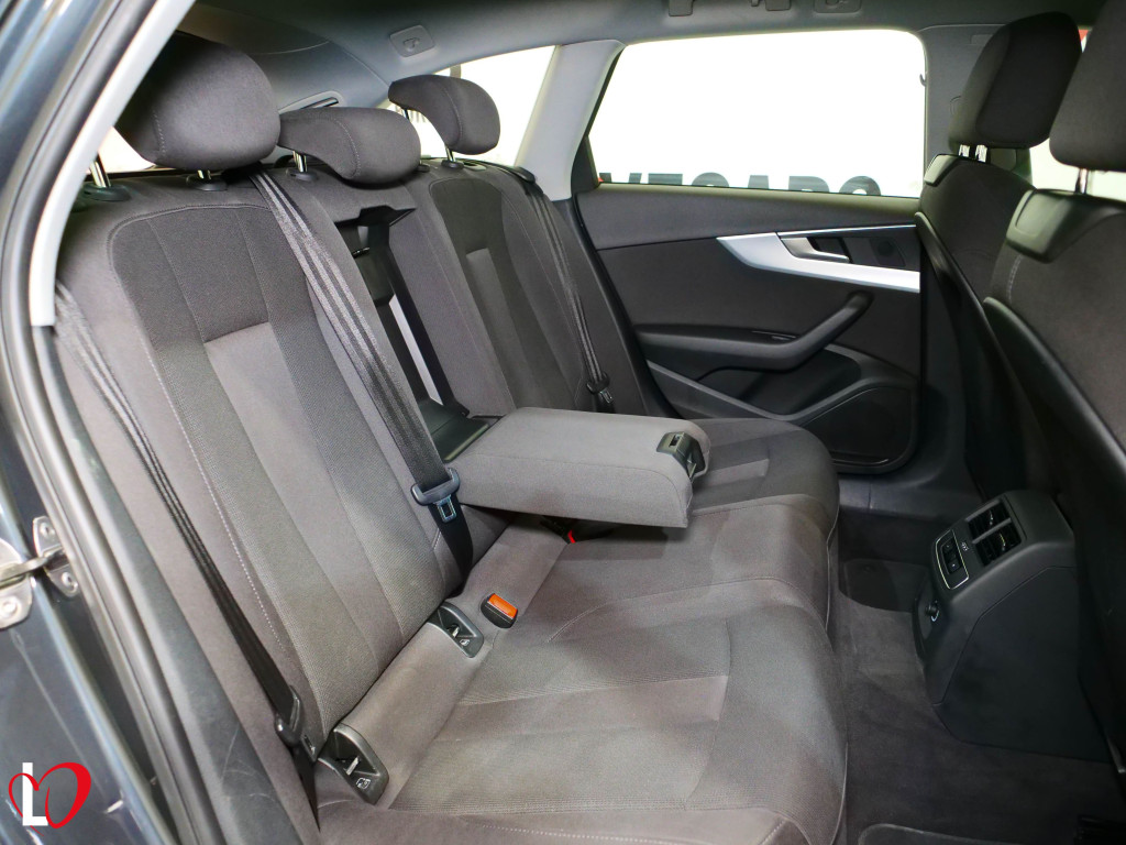 AUDI A4 AVANT 35 TDI S TRONIC S LINE 150 de segunda mano
